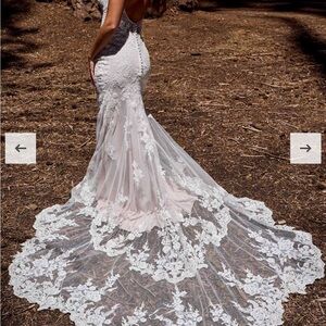 Elegant Lace Wedding Dress